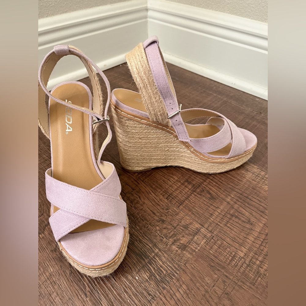 Lavender wedges (Soda brand) - NWOT